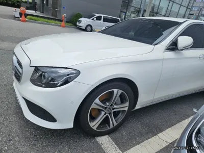 2017 Mercedes-Benz E 300 VIN: