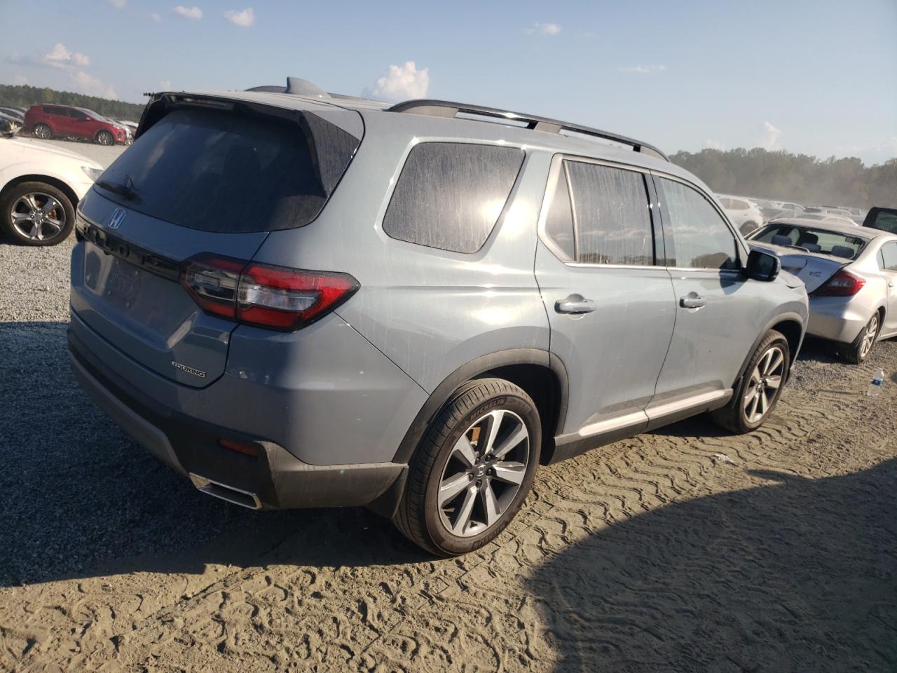 2024 HONDA PILOT TOURING VIN:5FNYG2H70RB015463