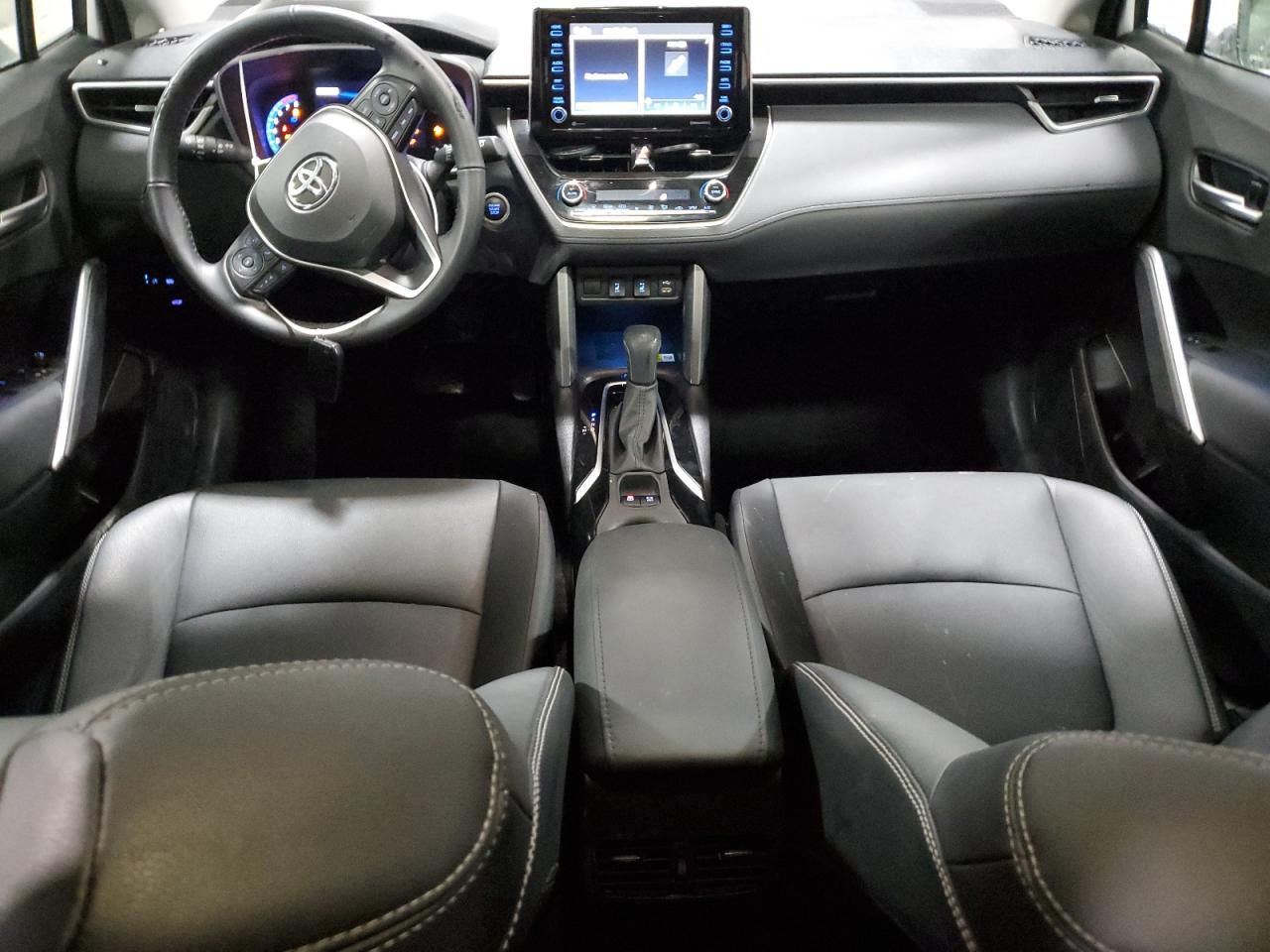 2022 TOYOTA COROLLA CROSS XLE VIN:7MUDAABG6NV038499