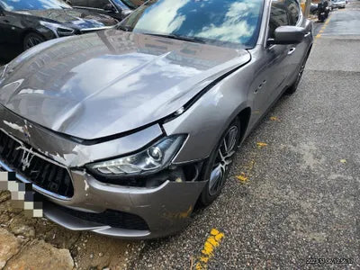 2016 Maserati Ghibli VIN: