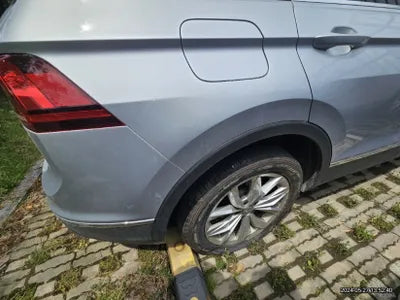 2020 Volkswagen Tiguan VIN: