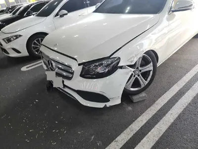 2016 Mercedes-Benz E 220 VIN: