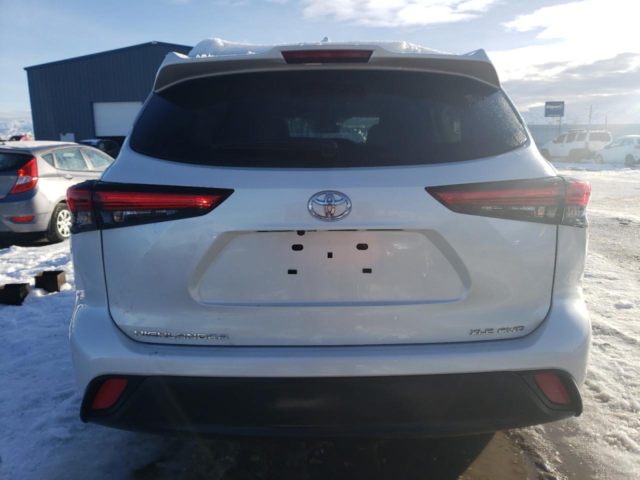 2022 TOYOTA HIGHLANDER XLE VIN:5TDGZRBH2NS227349