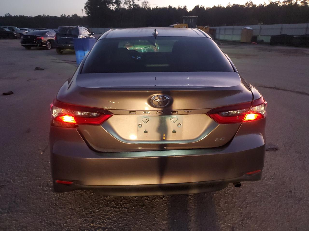 2022 TOYOTA CAMRY LE VIN:4T1C11AK0NU073591