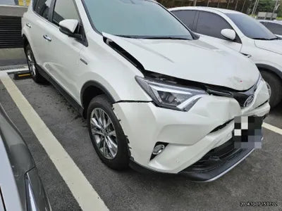 2017 Toyota RAV4 VIN: