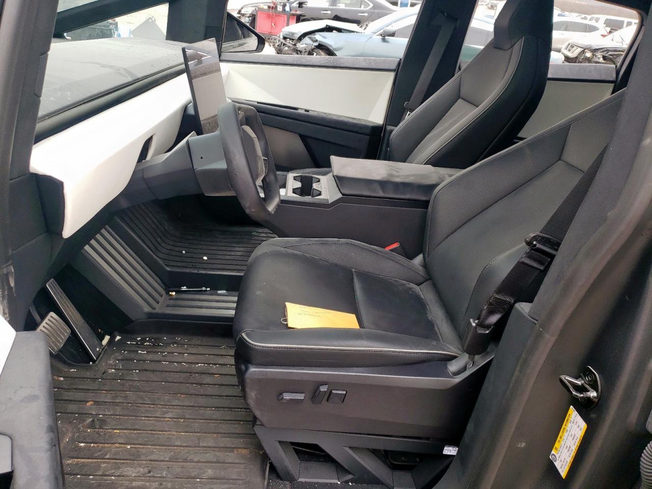 2024 TESLA CYBERTRUCK  VIN:7G2CEHED3RA021099