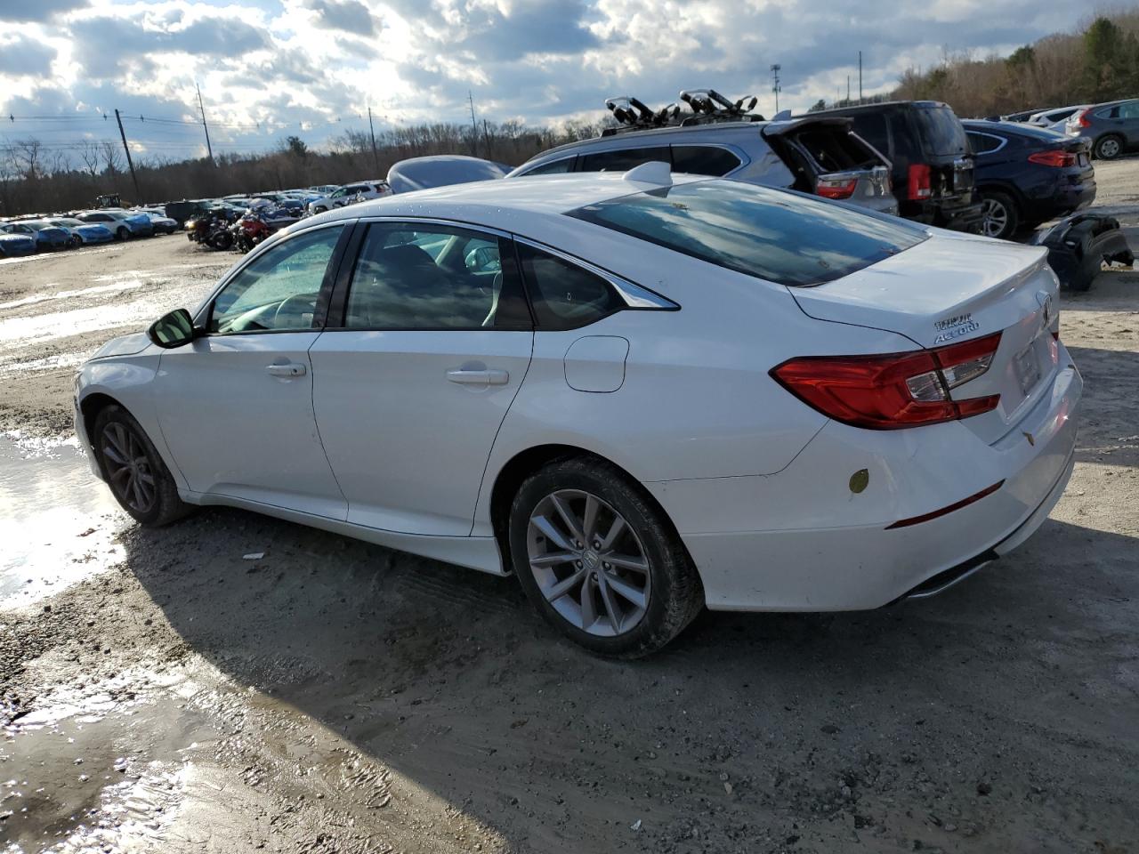 2022 HONDA ACCORD LX VIN:1HGCV1F11NA031717