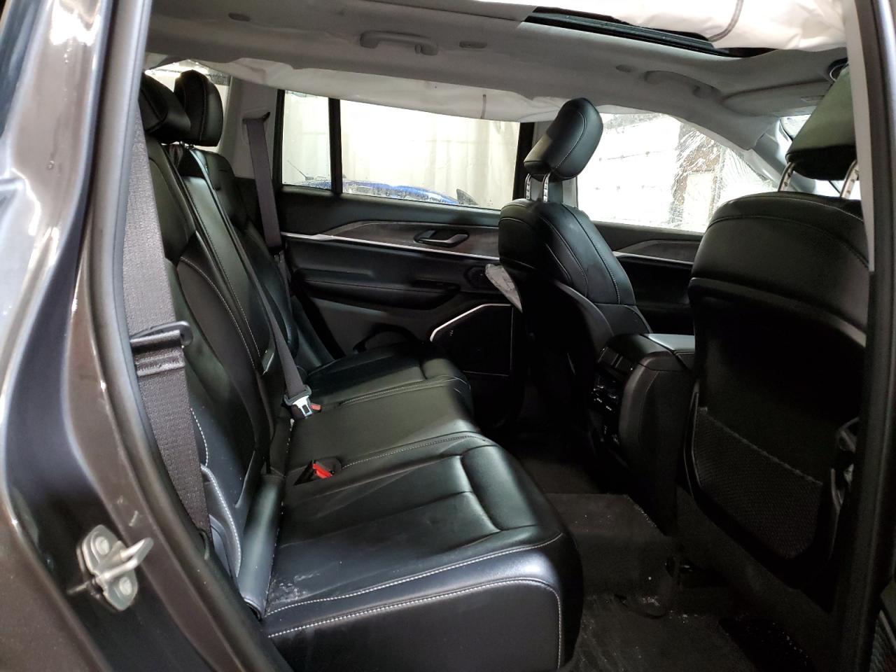 2022 JEEP GRAND CHEROKEE LIMITED VIN:1C4RJHBG4N8528159
