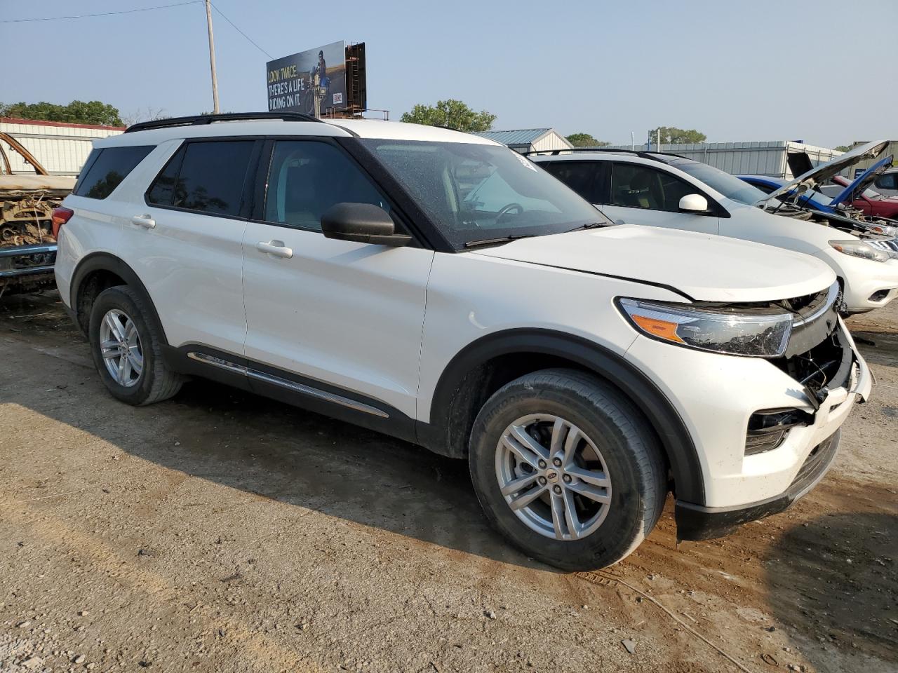 2022 FORD EXPLORER XLT VIN:1FMSK8DH4NGA38228