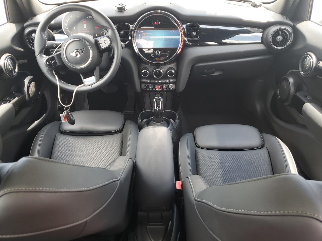 2022 MINI COOPER S VIN:WMW53DK07N2S29883