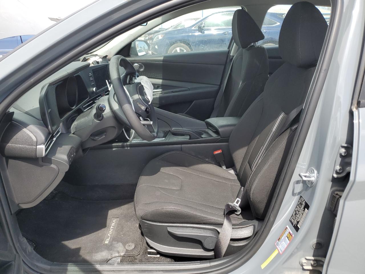 2022 HYUNDAI ELANTRA SEL VIN:KMHLM4AG4NU358136
