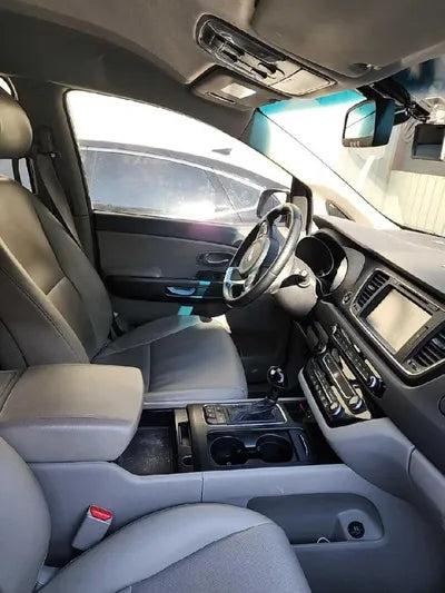 2015 Kia Carnival VIN: