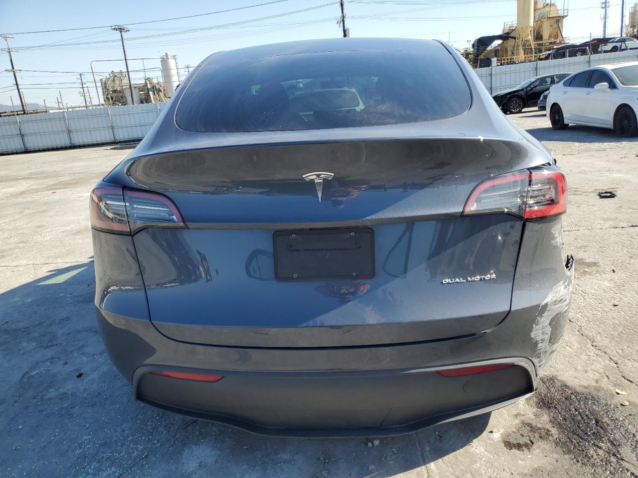 2023 TESLA MODEL Y  VIN:7SAYGDEE5PA037129