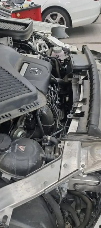 2020 Mercedes-Benz GLC 300 VIN: