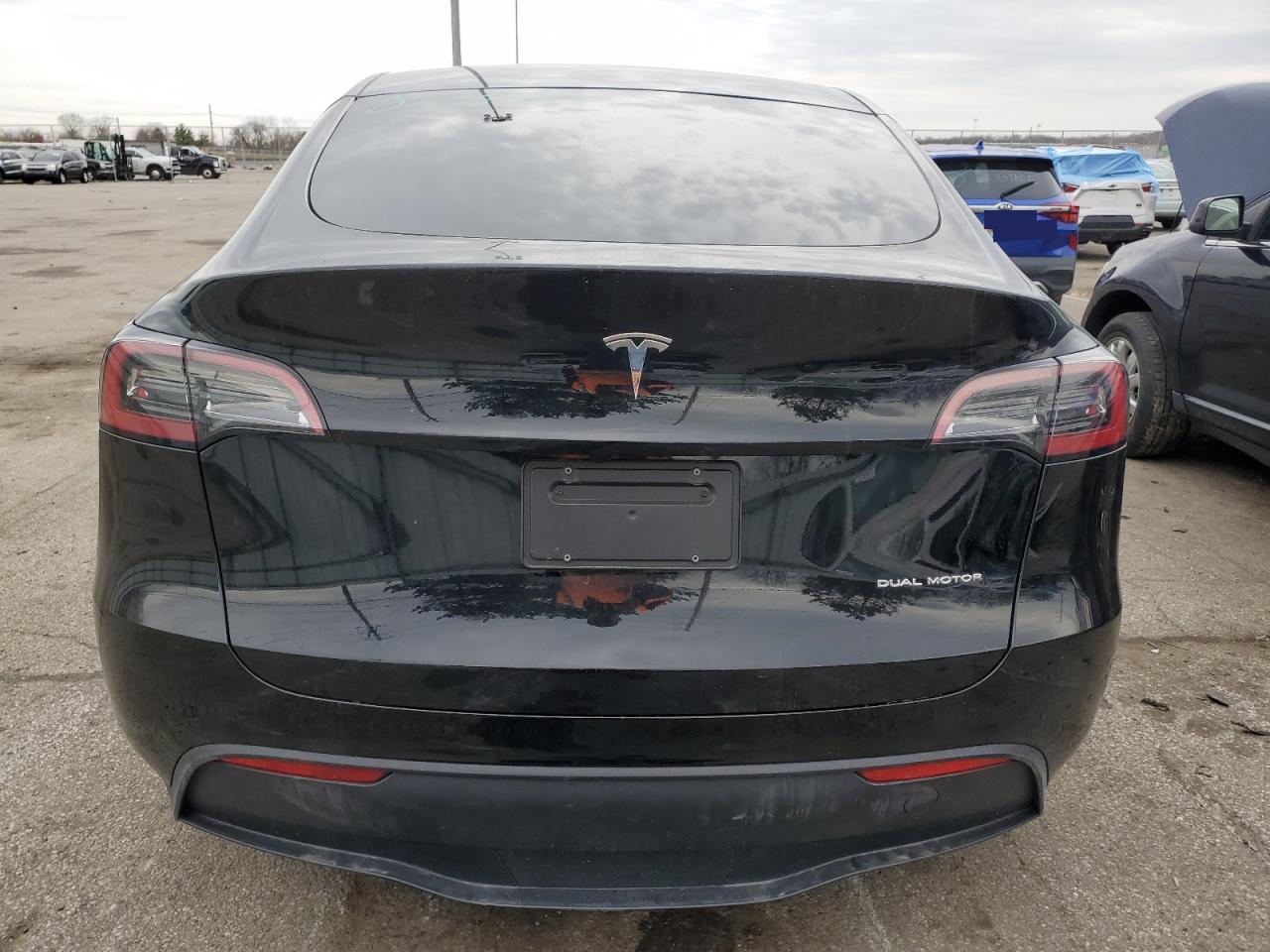 2023 TESLA MODEL Y  VIN:7SAYGDEE8PF875674