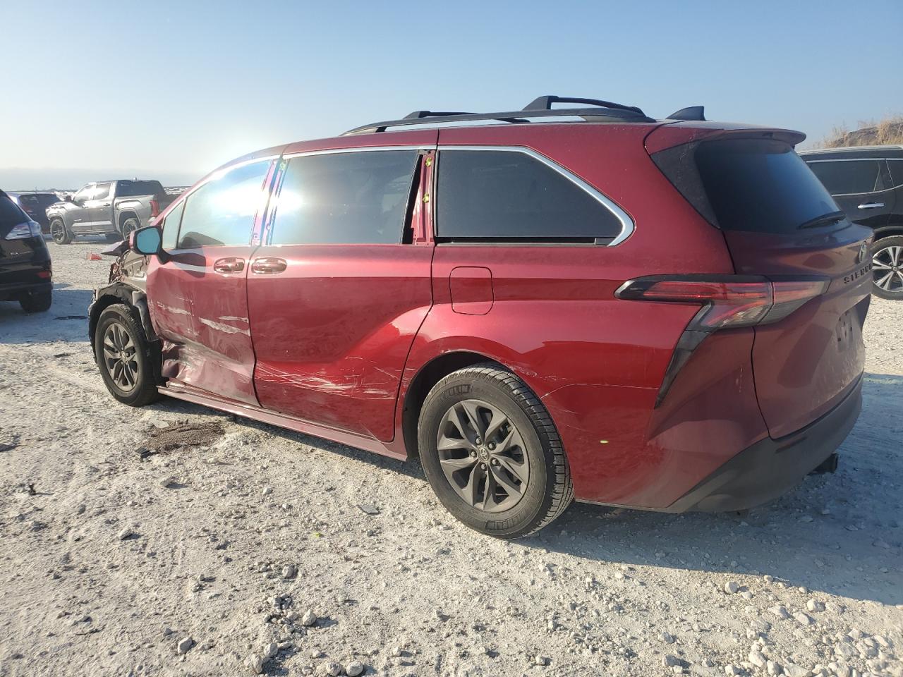 2022 TOYOTA SIENNA LE VIN:5TDBRKEC6NS083077