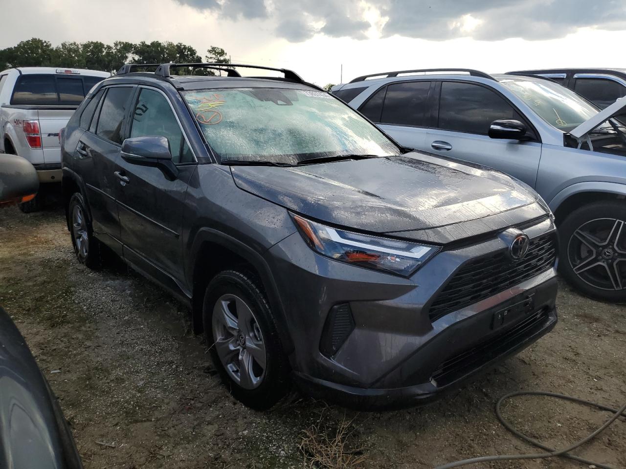 2024 TOYOTA RAV4 XLE VIN:2T3P1RFVXRC472705