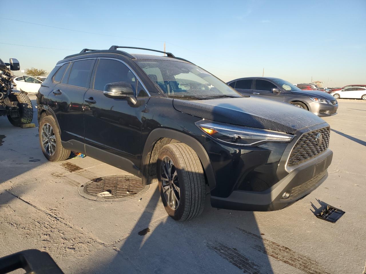 2024 TOYOTA COROLLA CROSS XLE VIN:7MUDAAAG1RV097418