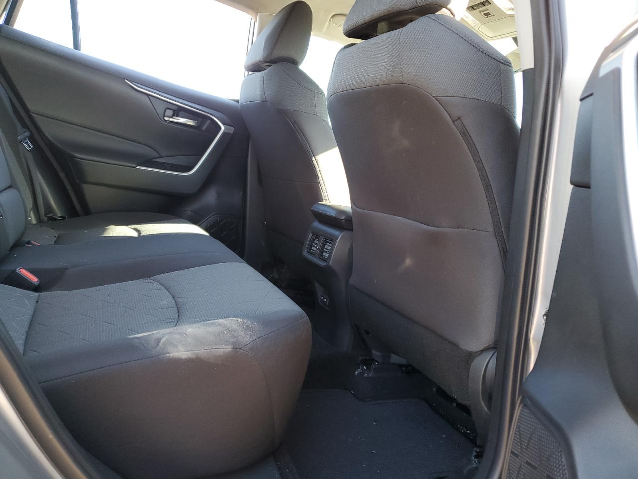 2022 TOYOTA RAV4 XLE VIN:2T3P1RFV0NW301504