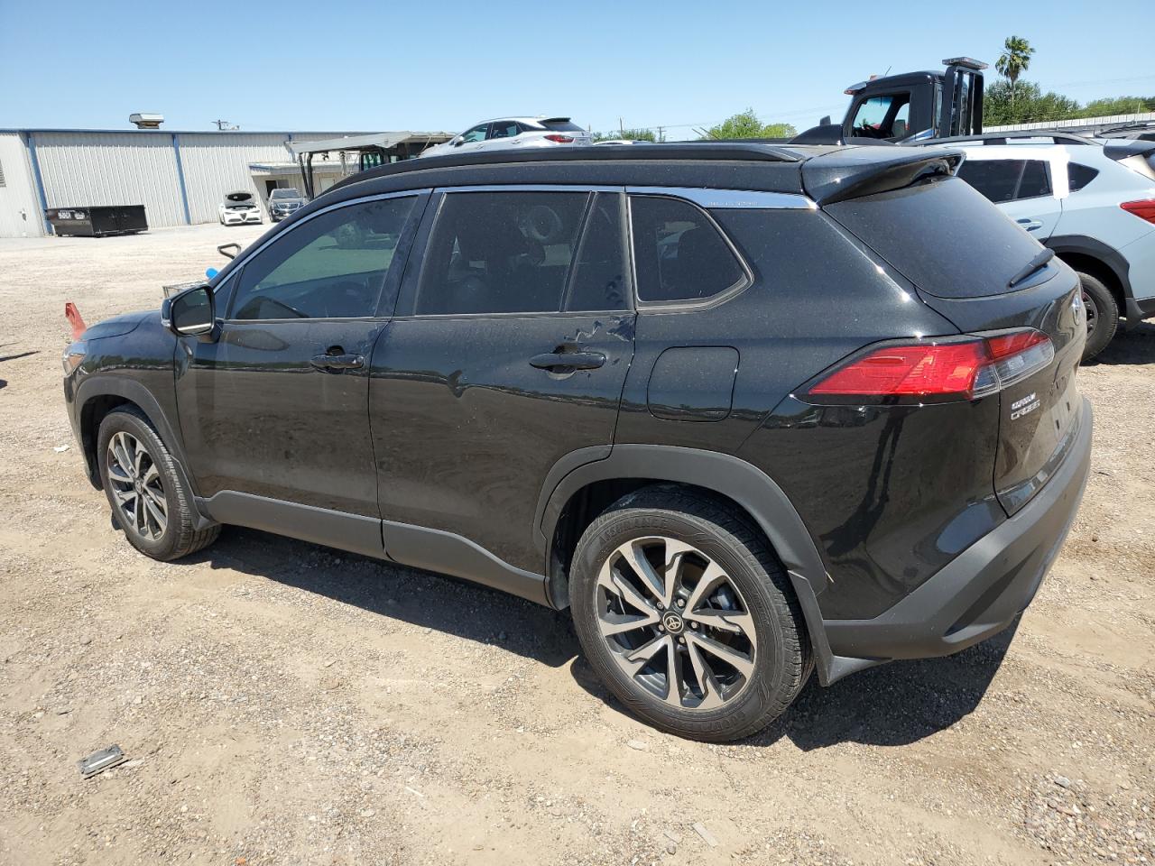 2023 TOYOTA COROLLA CROSS XLE VIN:7MUDAABG9PV076750