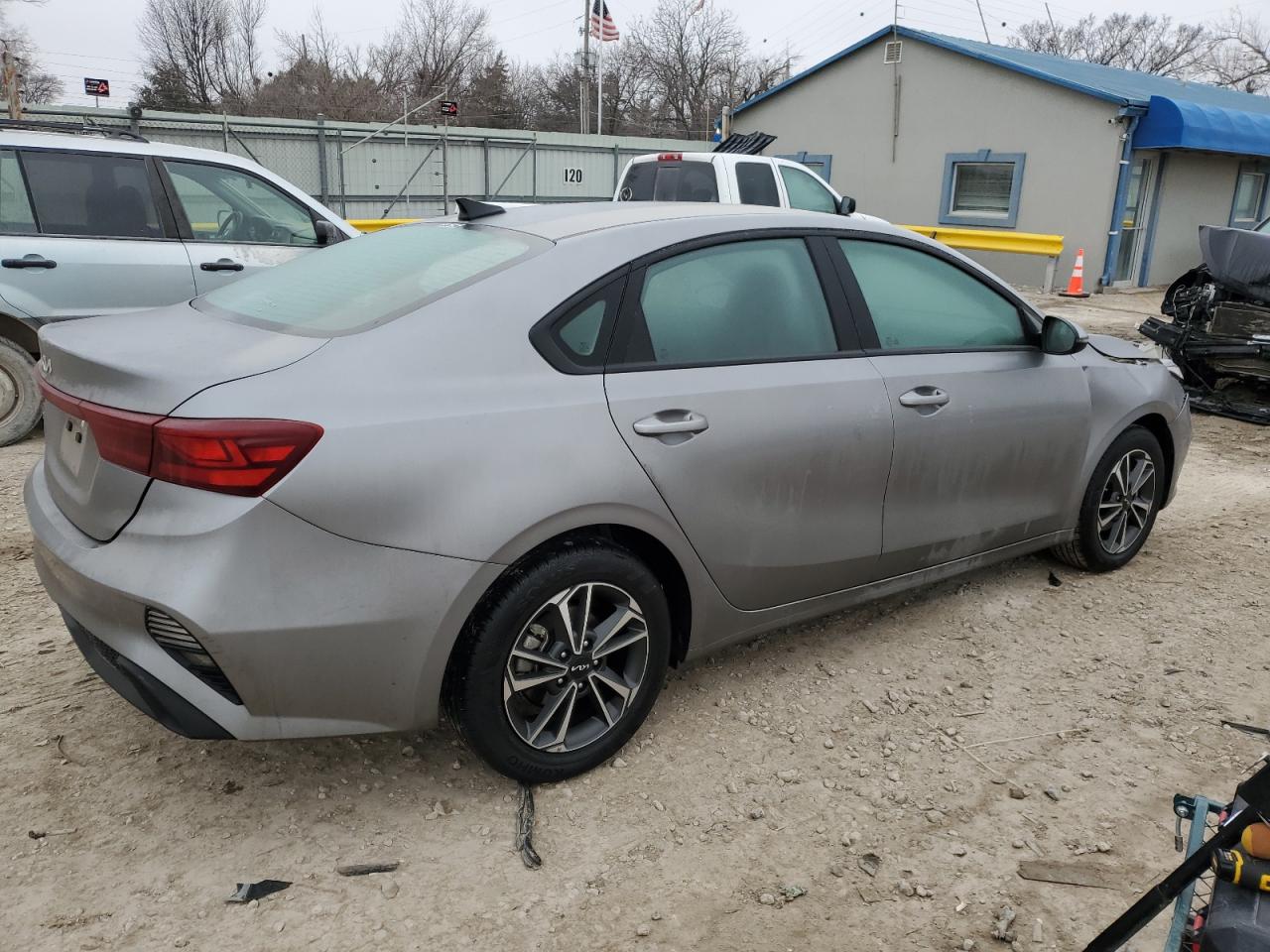 2024 KIA FORTE LX VIN:3KPF24AD0RE801948