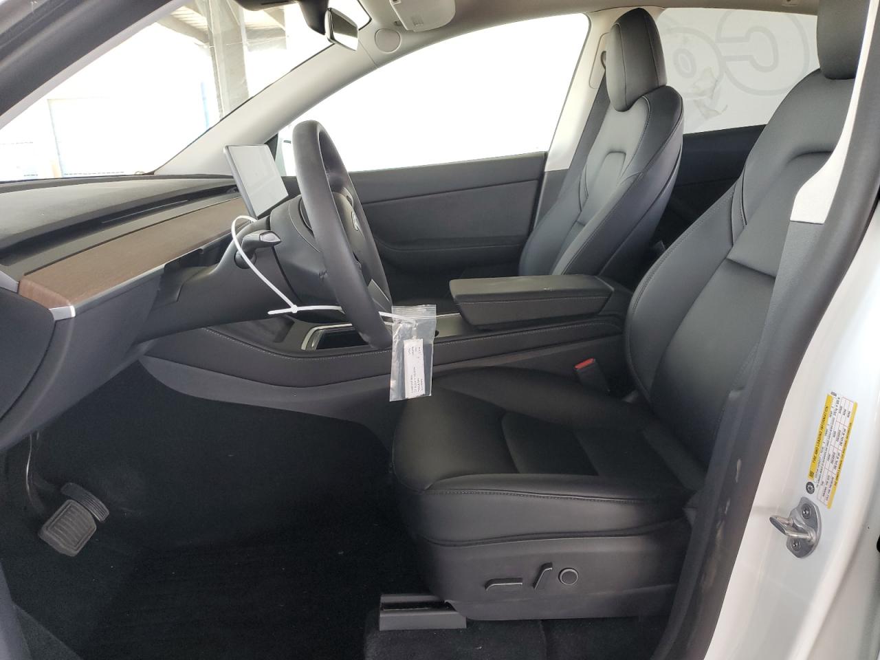 2022 TESLA MODEL Y  VIN:7SAYGDEE4NF493686