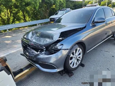 2019 Mercedes-Benz E 220 VIN: