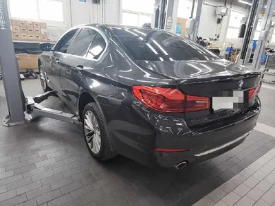 2018 BMW 530 VIN: