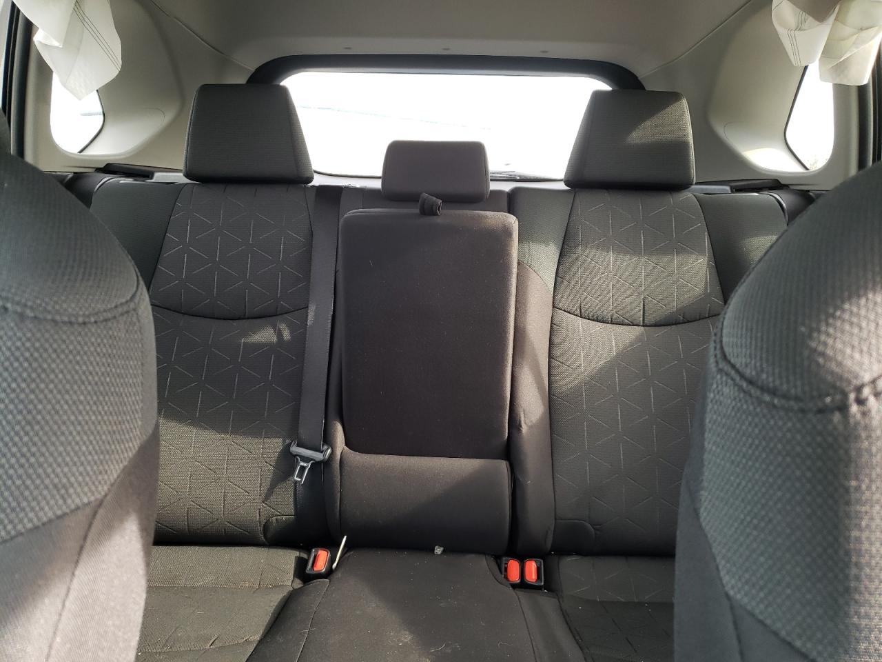 2022 TOYOTA RAV4 XLE VIN:2T3P1RFV7NC305552