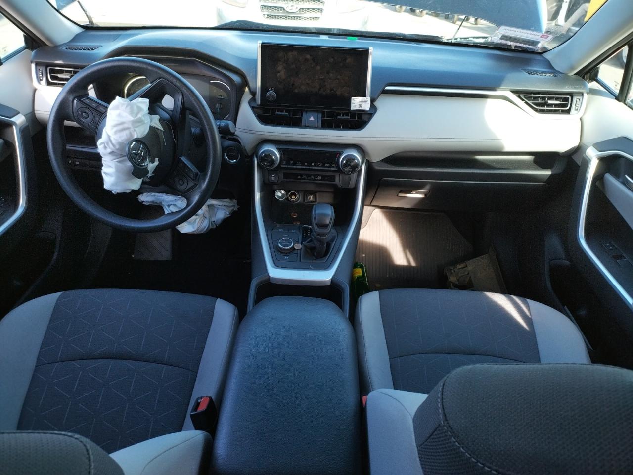2024 TOYOTA RAV4 XLE VIN:2T3RWRFV2RW206412