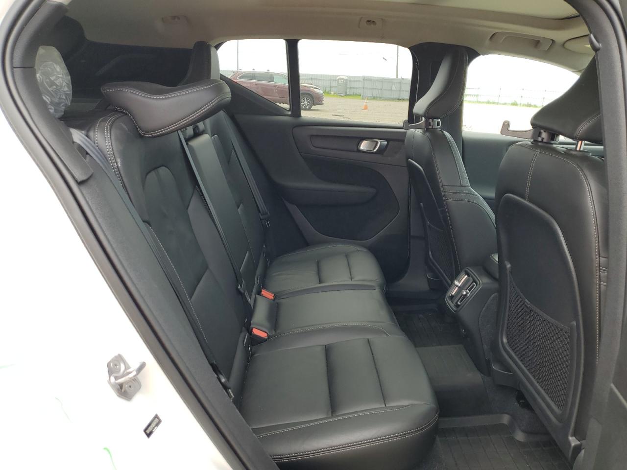 2022 VOLVO XC40 T5 MOMENTUM VIN:YV4162UK0N2647095