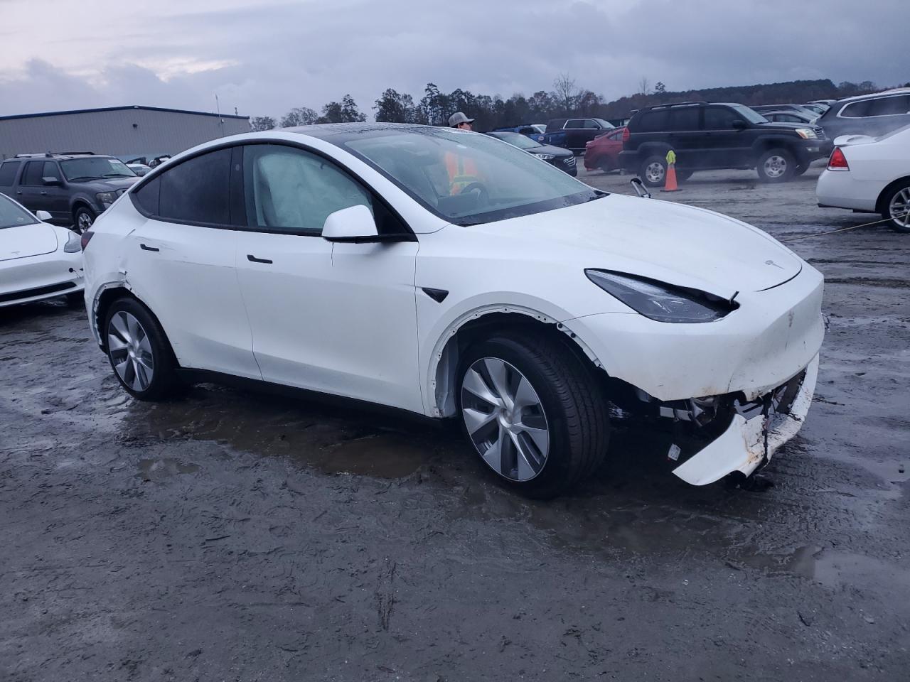 2024 TESLA MODEL Y  VIN:7SAYGDEDXRF088607