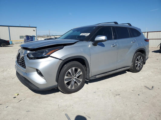 2022 TOYOTA HIGHLANDER XLE VIN:5TDGZRAH7NS105782