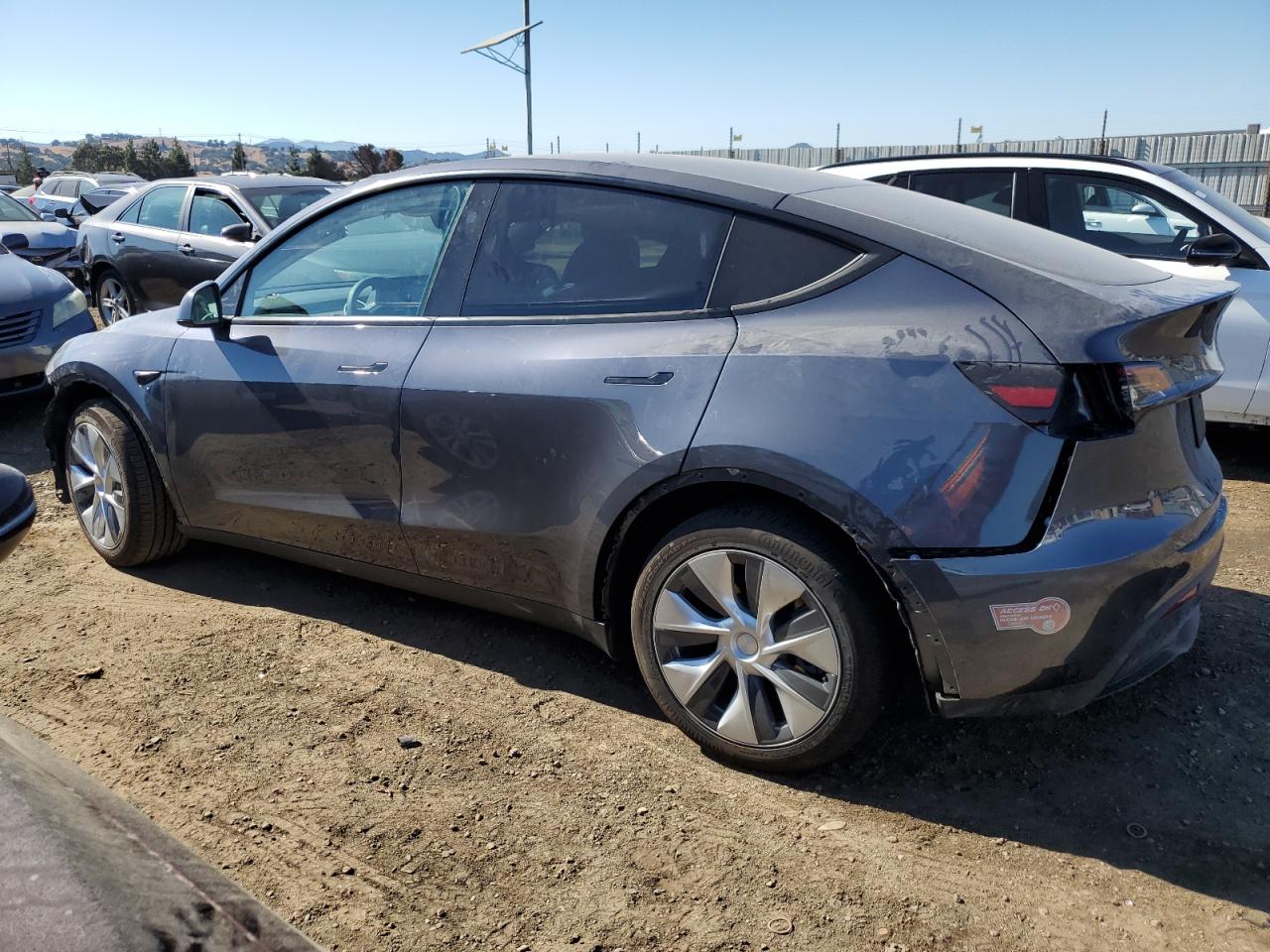 2023 TESLA MODEL Y  VIN:7SAYGDED8PF972087