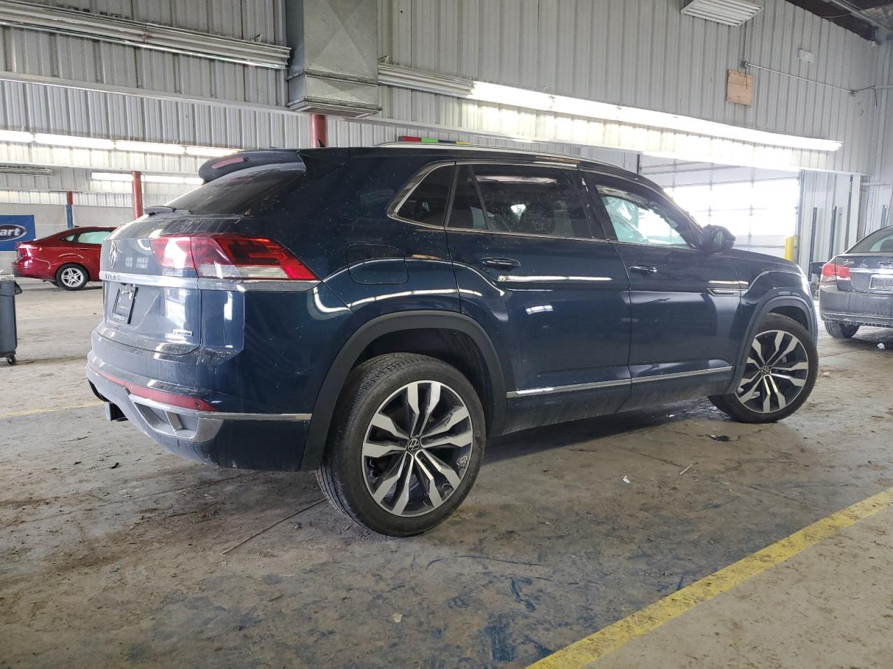 2022 VOLKSWAGEN ATLAS CROSS SPORT SEL PREMIUM R-LINE VIN:1V2FE2CA2NC208252