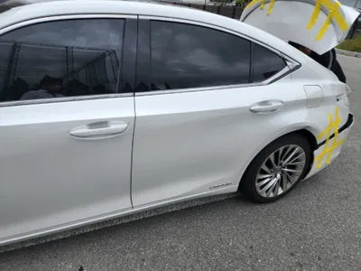 2019 Lexus ES 300 VIN: