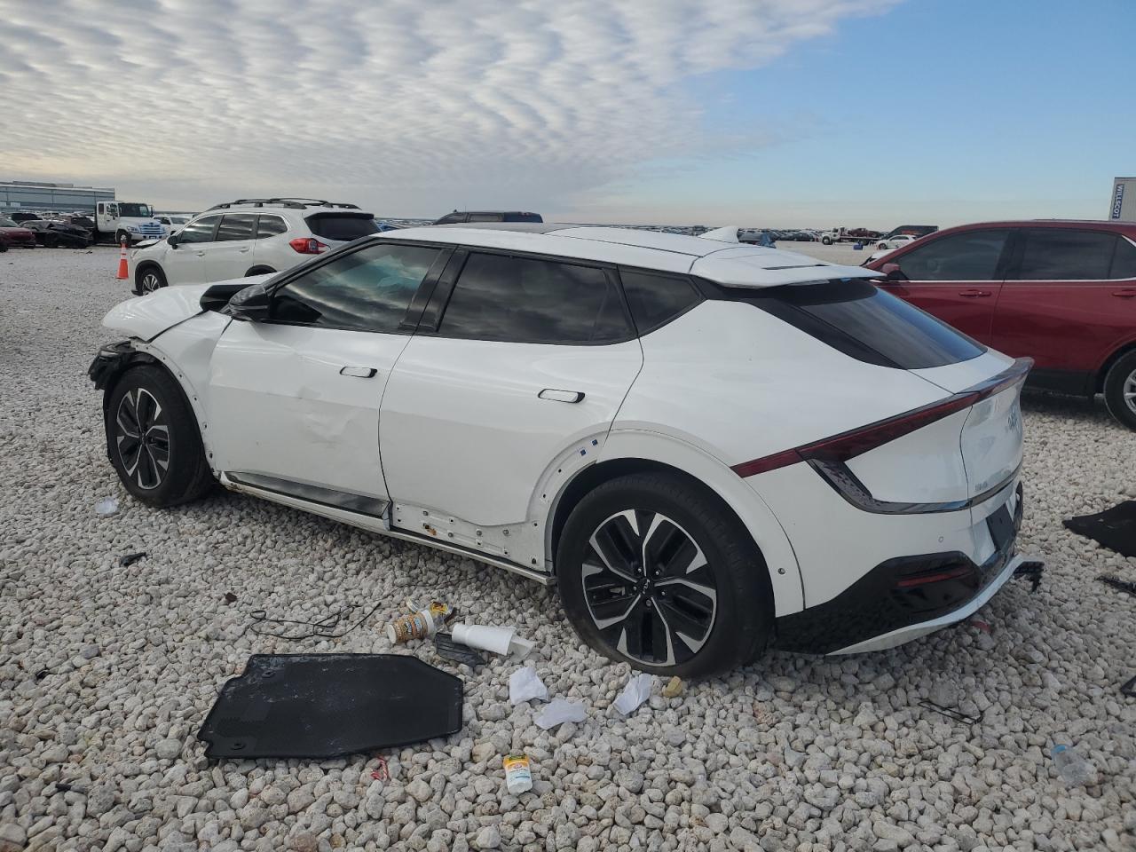 2024 KIA EV6 GT LINE VIN:1HGCR2F5XFA230618