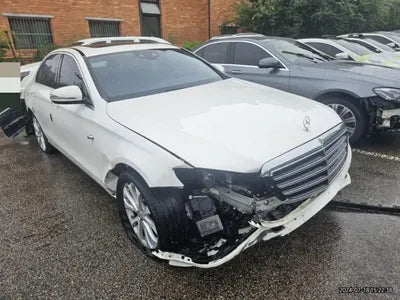 2016 Mercedes-Benz E 220 VIN: