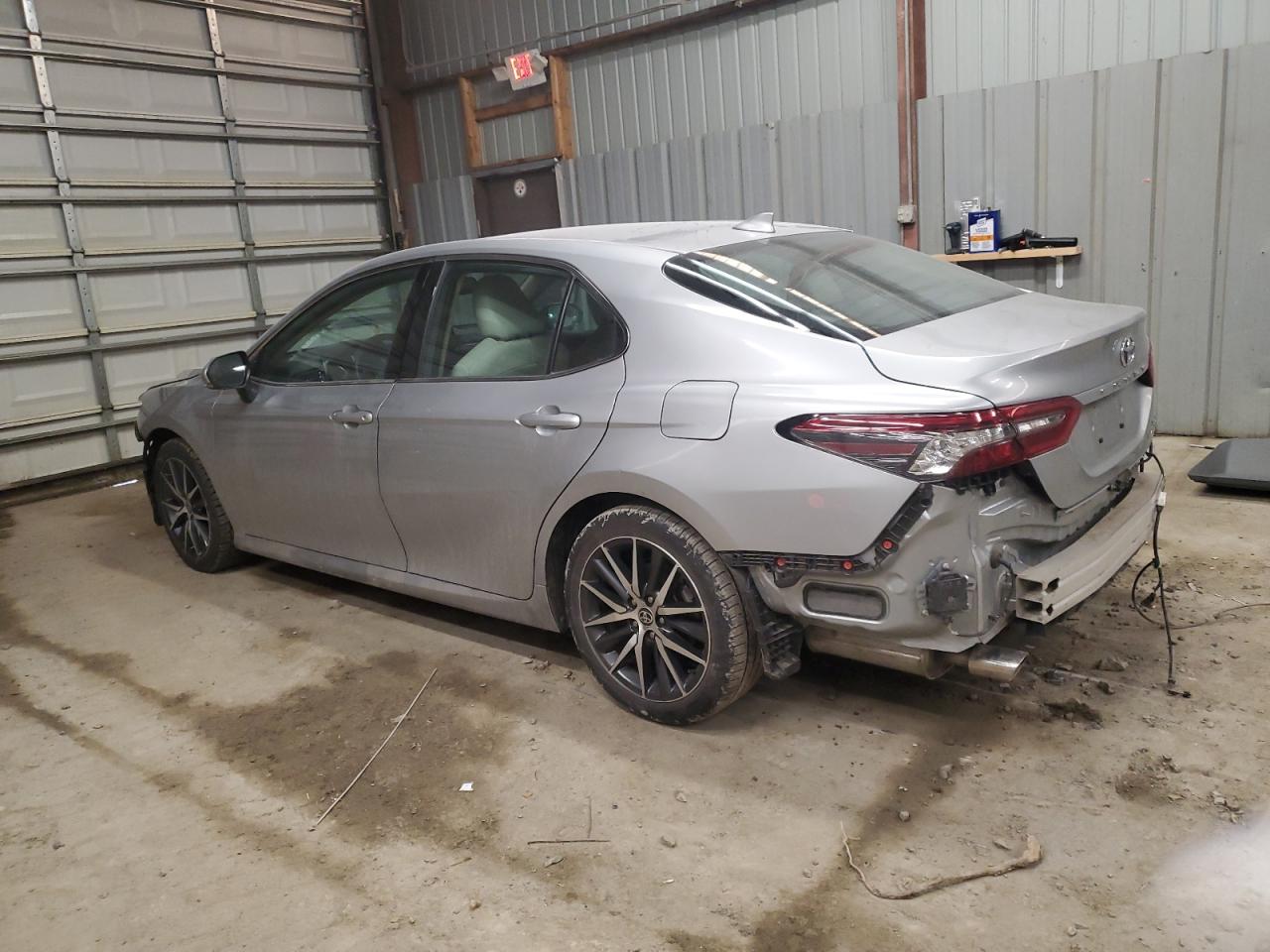 2022 TOYOTA CAMRY XLE VIN:4T1F31AK2NU041183