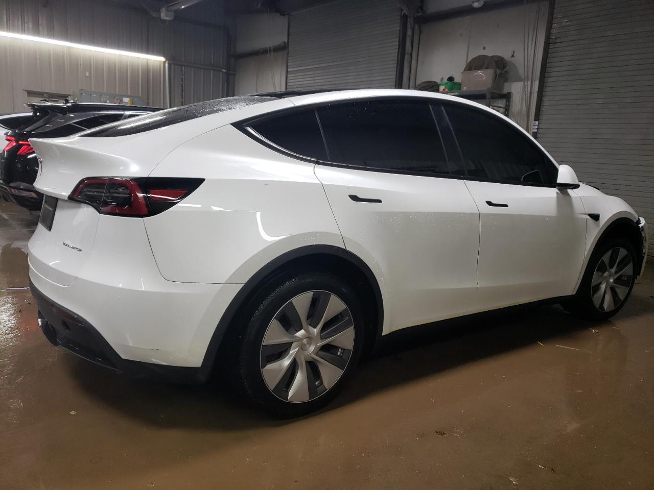 2024 TESLA MODEL Y  VIN:7SAYGDEE8RA278363