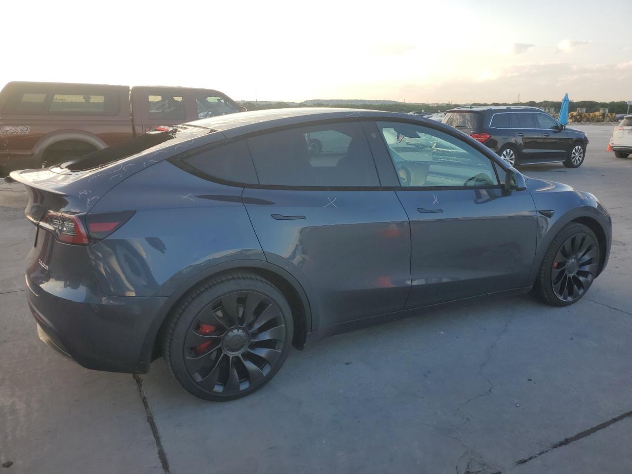 2022 TESLA MODEL Y  VIN:7SAYGDEF5NF494614