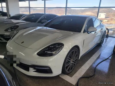 2018 Porsche Panamera VIN: