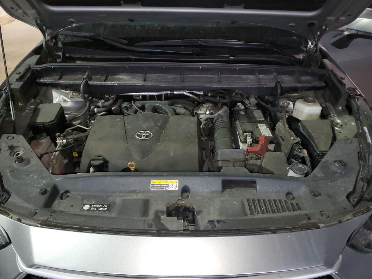 2022 TOYOTA HIGHLANDER XLE VIN:5TDGZRBH3NS565018