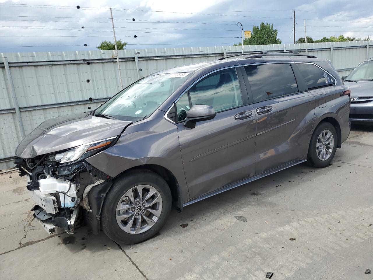 2022 TOYOTA SIENNA LE VIN:5TDKSKFC6NS049921