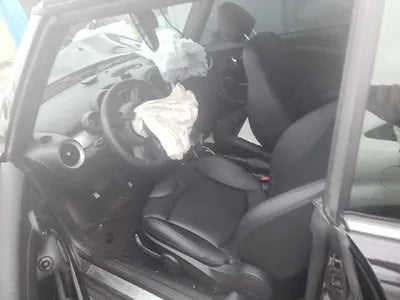 2015 MINI Cooper VIN: