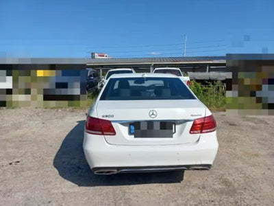 2015 Mercedes-Benz E 220 VIN: