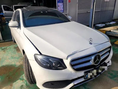 2016 Mercedes-Benz E 220 VIN: