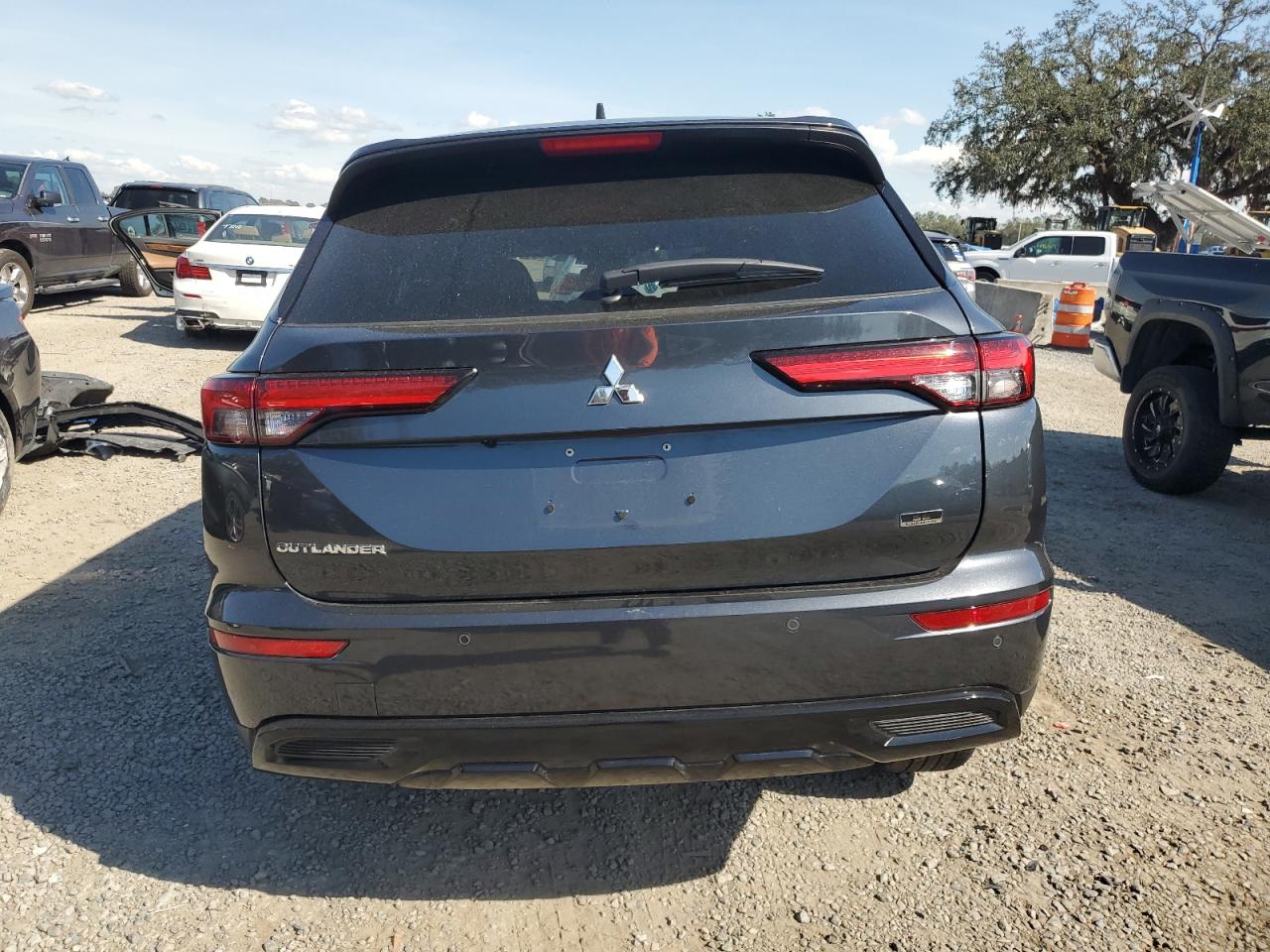 2024 MITSUBISHI OUTLANDER SE VIN:JA4J3VA80RZ062045