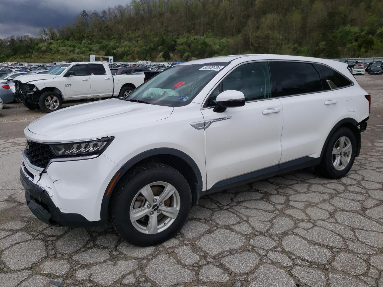 2022 KIA SORENTO LX VIN:5XYRGDLC1NG148837