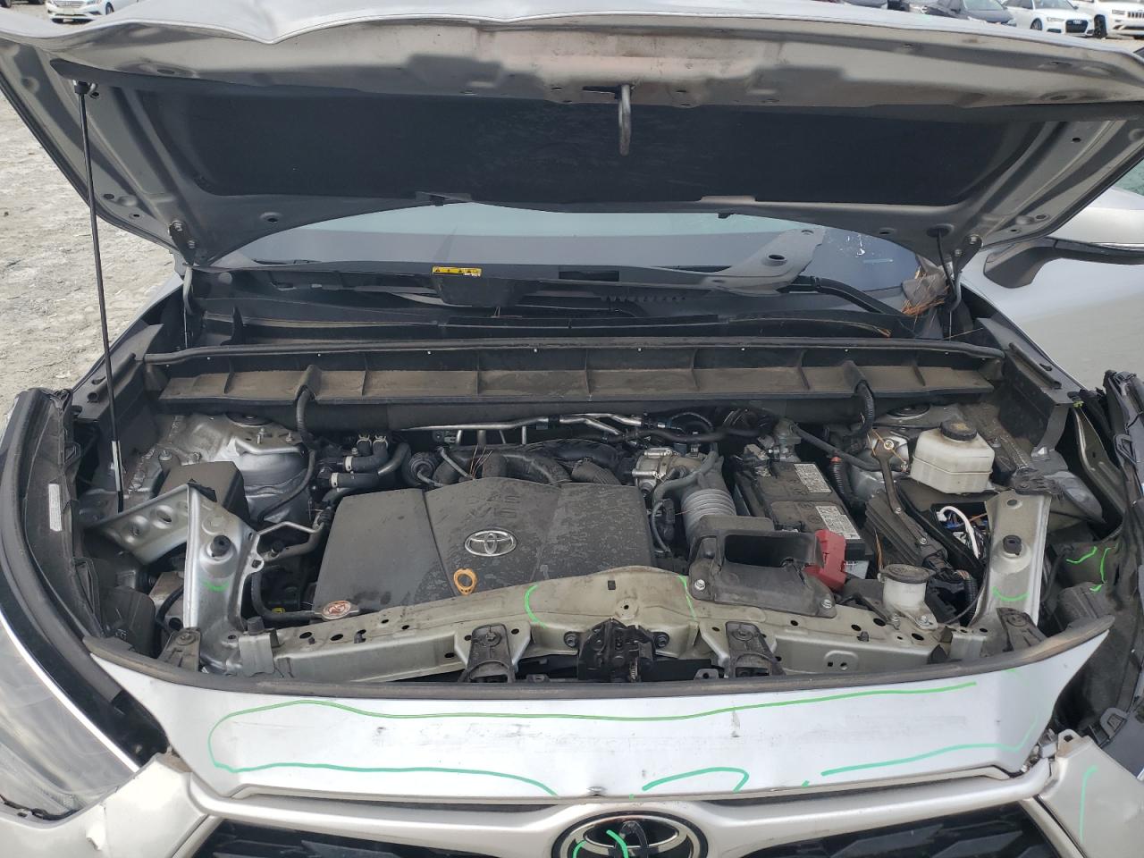 2022 TOYOTA HIGHLANDER XLE VIN:5TDGZRAH0NS541762